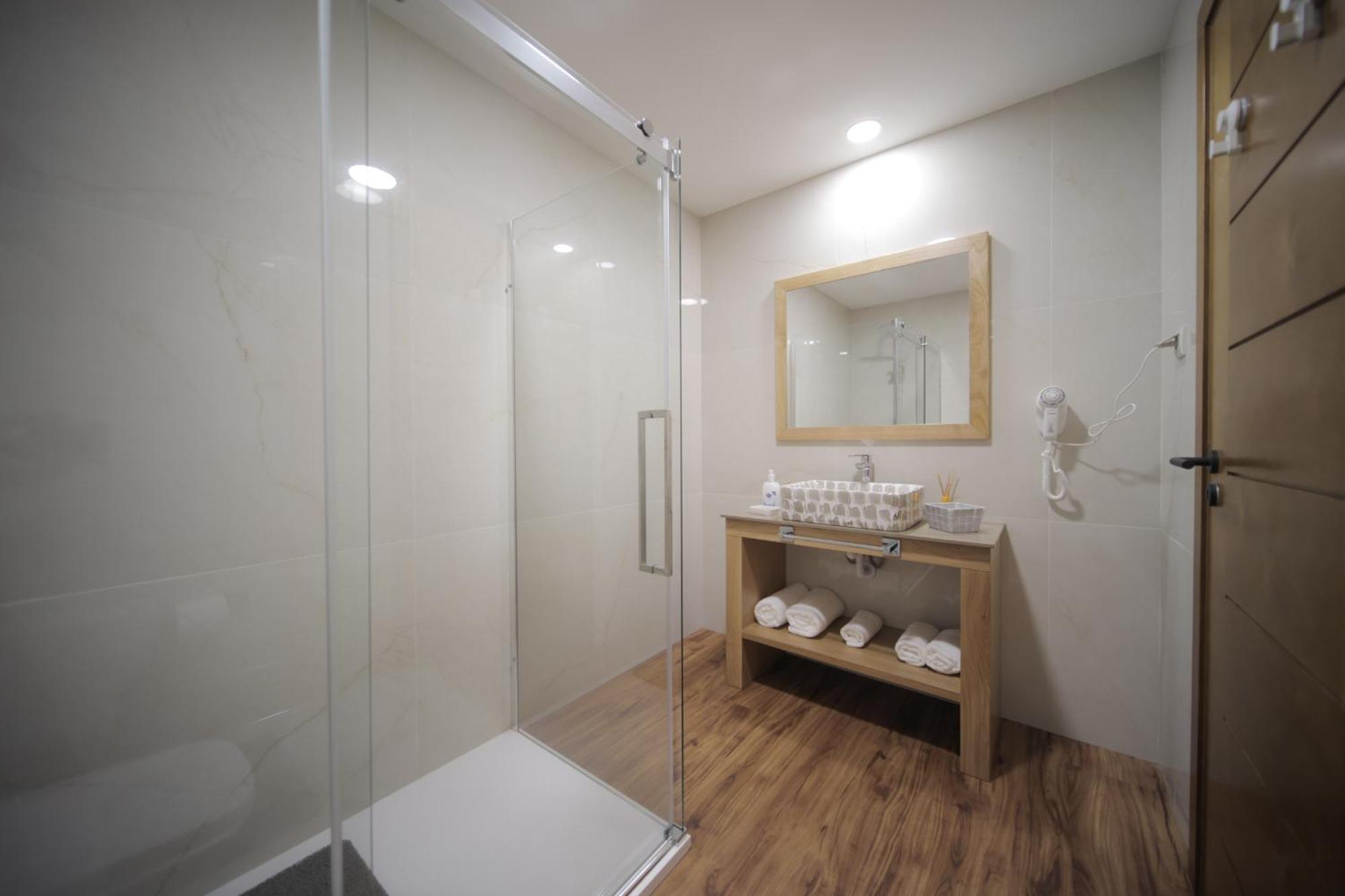 Casa Da Fonte - Geres Hostel ภายนอก รูปภาพ