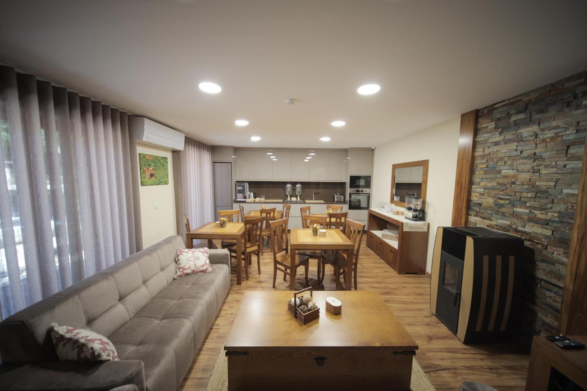 Casa Da Fonte - Geres Hostel ภายนอก รูปภาพ