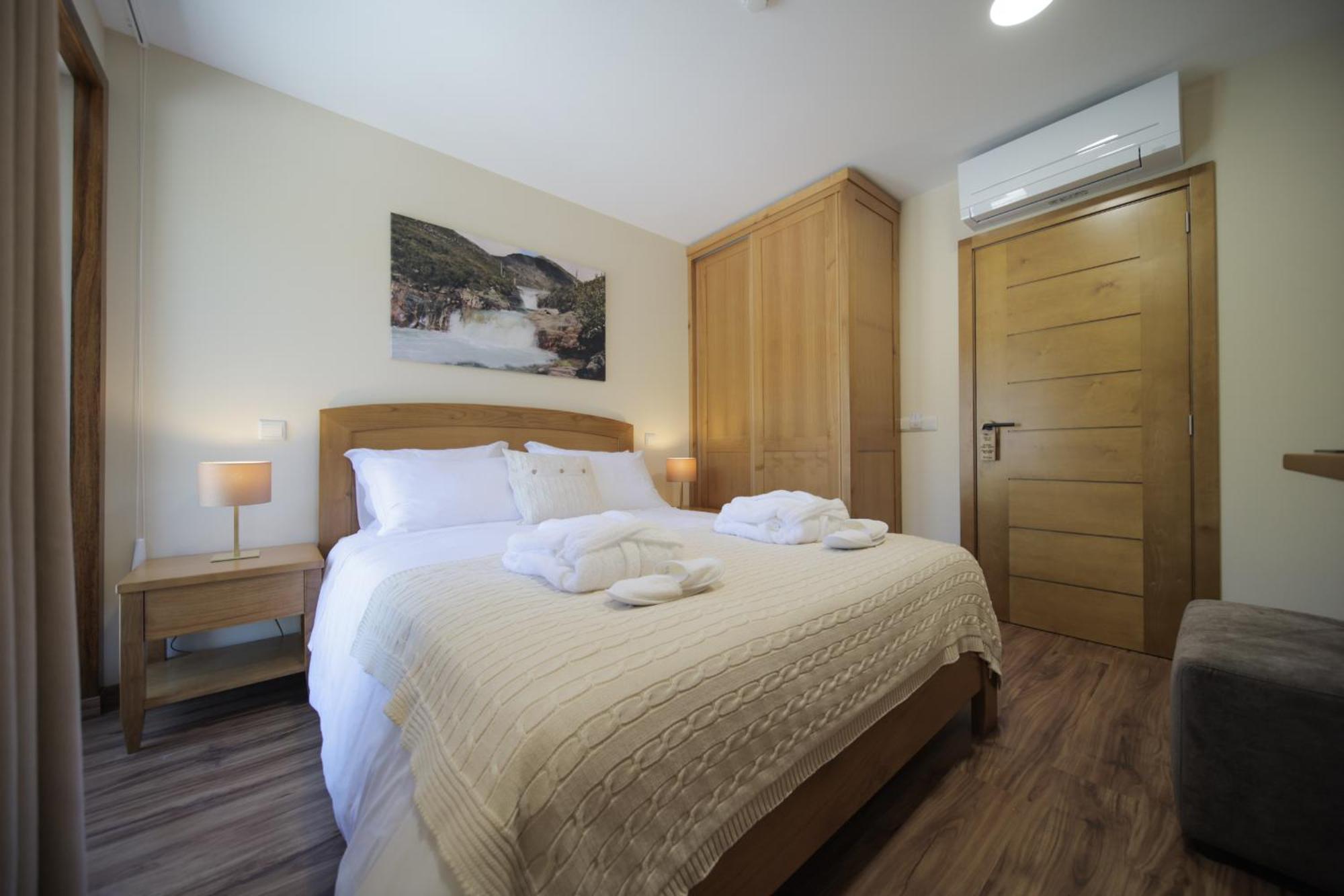Casa Da Fonte - Geres Hostel ภายนอก รูปภาพ